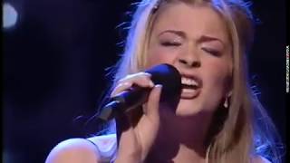 Leann Rimes  How Do I Live  Live [upl. by Ikcaj]