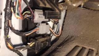 2002 Ford F150 2DIN Radio install with reverse wire location [upl. by Glynn562]