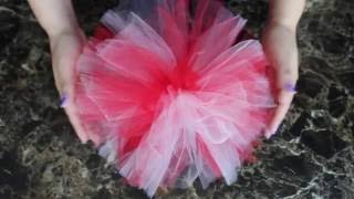 DIY How to Make Tulle PomPoms  HTM Como hacer Pompones o Motas de Tul [upl. by Fia896]