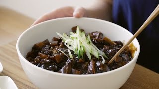 짜짜라짜짜 짜장면  Jajangmyeon Black bean Noodles  Honeykki 꿀키 [upl. by Les]